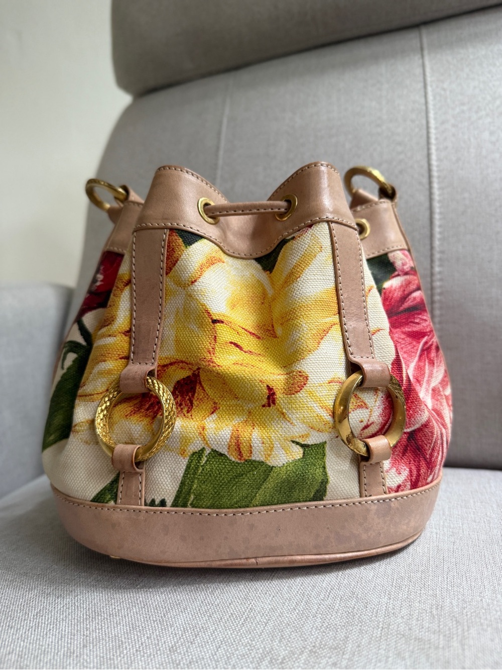 Roberto Cavalli Beige Floral Canvas Bucket Shoulder Bag with Tan Leather Trim - Picture 2 of 7